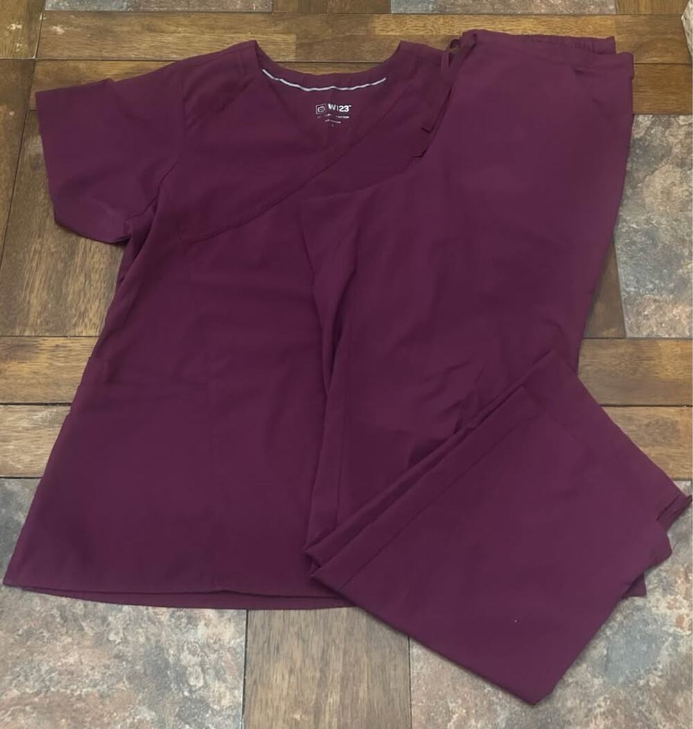 Woman's W123 Burgundy Scrub Shirt Pants Sz L Large